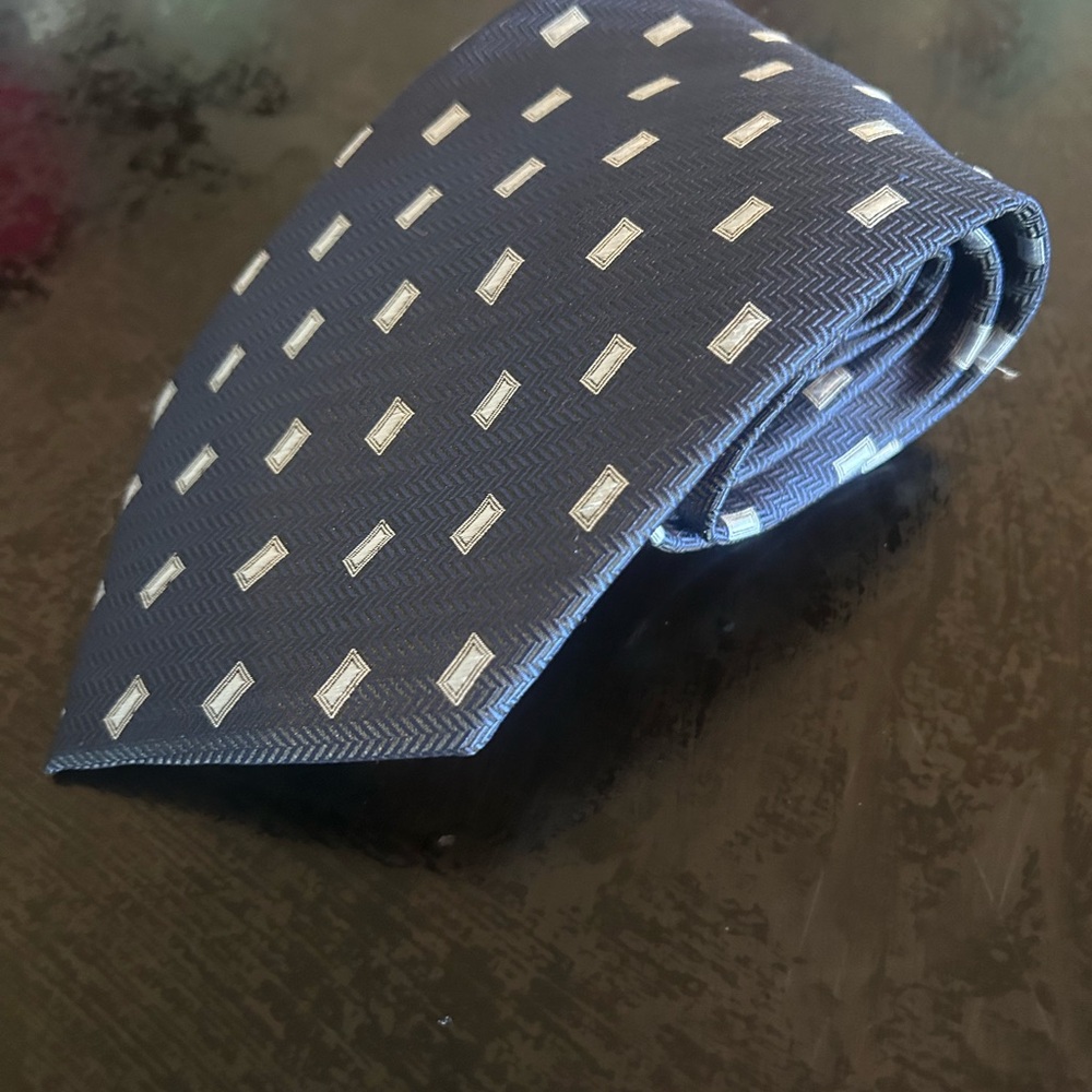 Hugo Boss Vintage 90s Made in Italy 100% Silk Classic Navy Geometric Print Tie - Picture 1 of 7